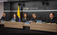 JEP emite su primera sentencia: 8 años de sanción a 7 exjefes de Farc por secuestro