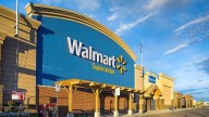 Una importante firma de Wall Street y el heredero de Walmart lanzaron un fondo de "bonos azules"