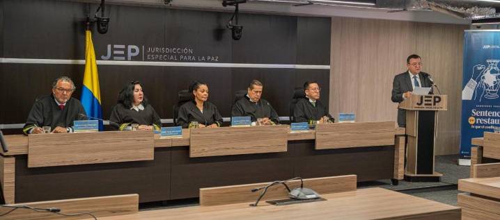 JEP condenó a último secretariado de las FARC-EP por secuestros: 8 años de castigo alternativo