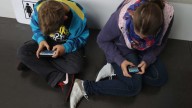Así funcionan las escuelas que complementan a los maestros con IA