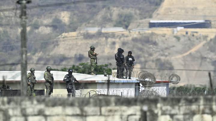 Masacre en Ecuador: fuertes enfrentamientos entre presos dejan 14 muertos