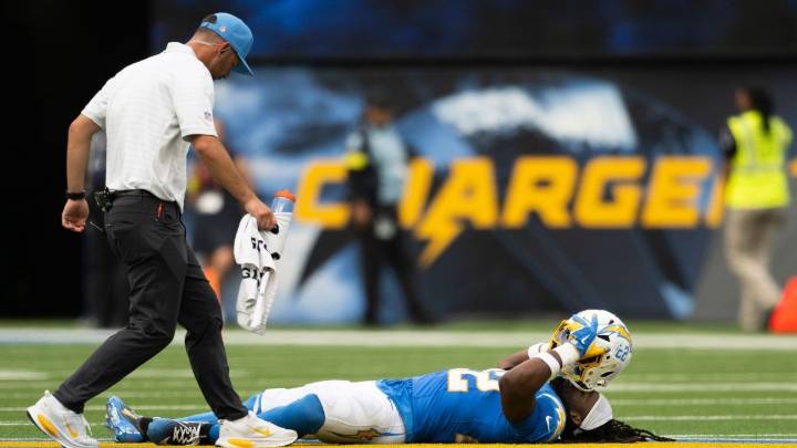 Chargers' Najee Harris carted off with injury to Achilles