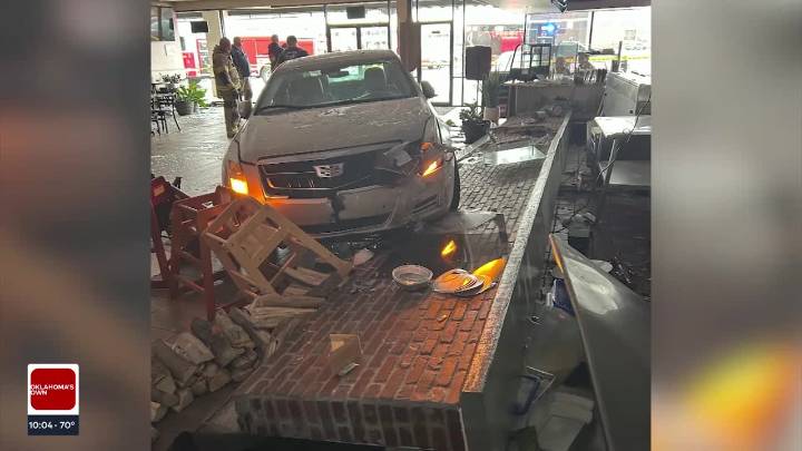 Car crashes into Broken Arrow’s Old World Pizza for second time in 6 months: 'It's a little strange'