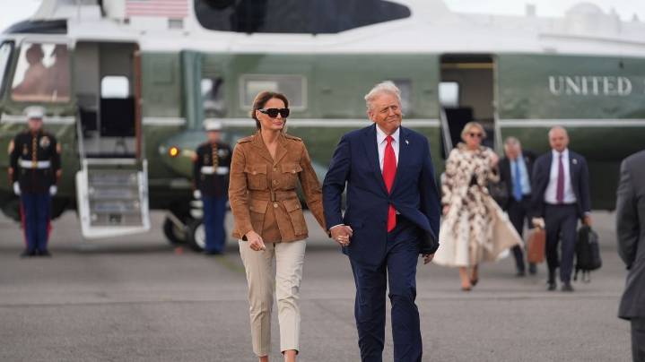 Man charged with shining laser pointer at Marine One with Trump aboard