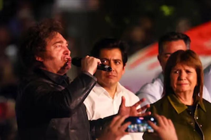 Javier Milei lanzó la campaña en Córdoba y apuntó contra el Congreso
