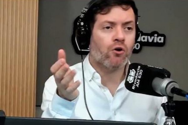 Nacho Ortelli se acordó de criticar al "Emperador" Milei y a los "papanatas que lo aplauden"