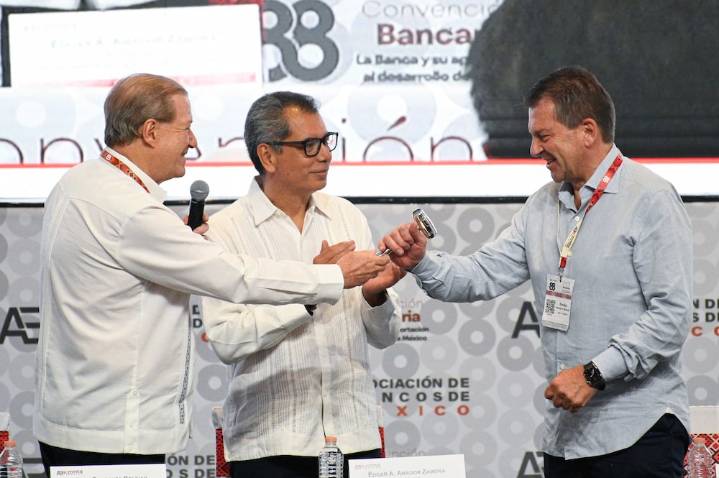 Bancos en México buscan acuerdo con el Gobierno de Sheinbaum ante cambio fiscal