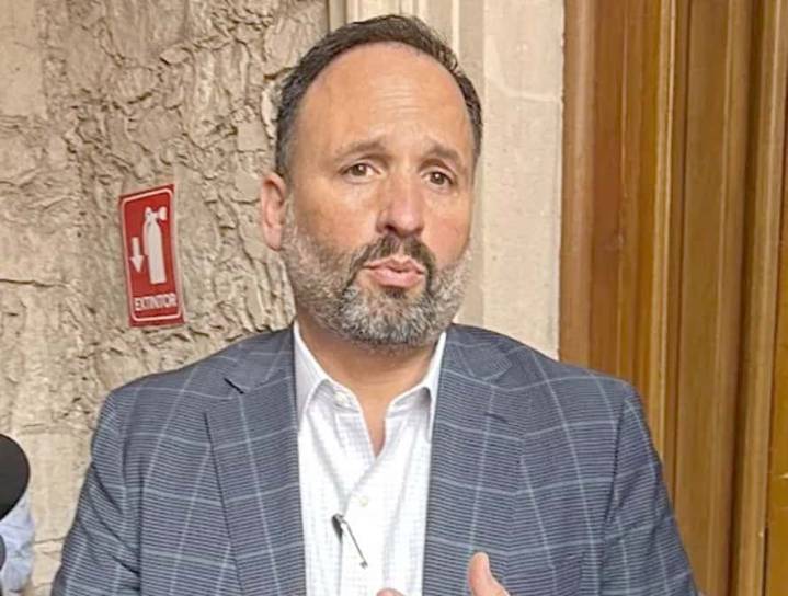 Niega gobierno que no esté pagando a proveedores