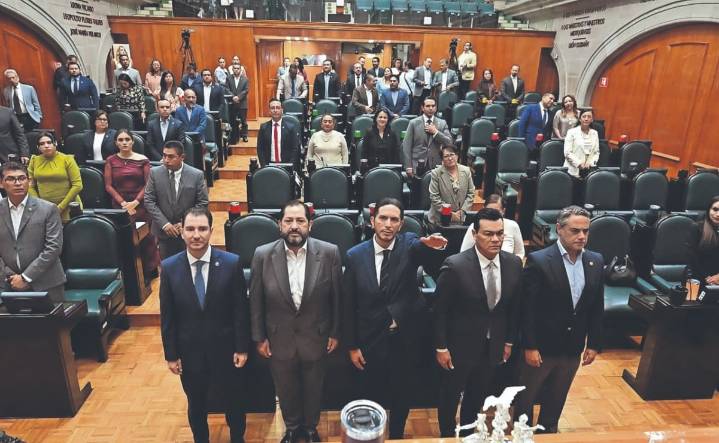 Eligen a Víctor Delgado como nuevo titular de la CODHEM