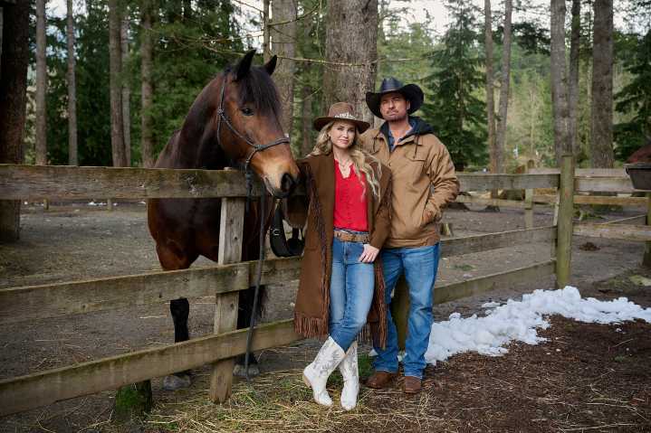 Hallmark’s ‘Countdown to Christmas’ Lineup Includes More Than 20 New Movies
