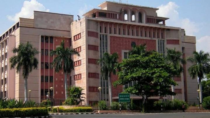 Overheard In Bhopal: Reel Craze, Selfish Officer, Officer Tense & More