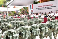 Festejan Desfile Cívico Militar familias tabasqueñas