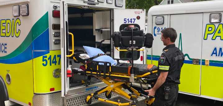 MPP Graydon Smith announces more funds for Muskoka paramedics