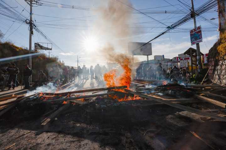 Siguen los bloqueos en algunas carreteras de Ecuador por paro nacional