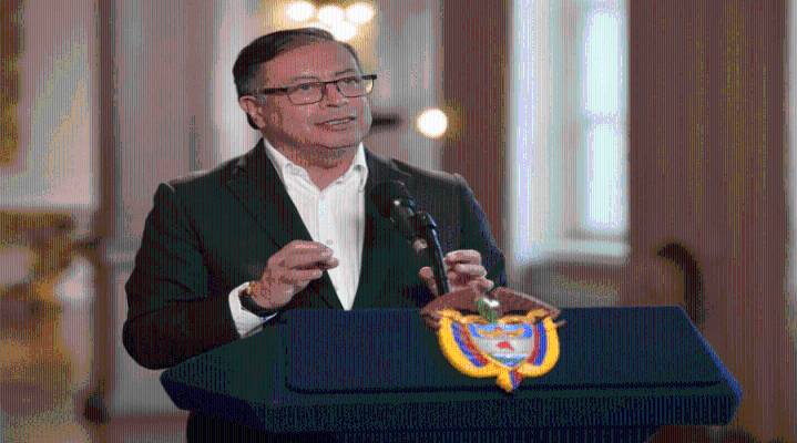 Petro: Patria de Bolívar es soberana y jamás será servil a gobiernos extranjeros