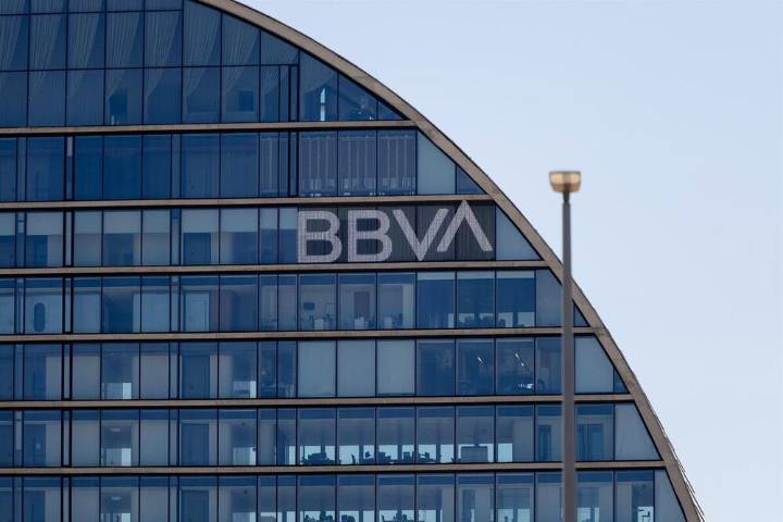 La CNMV autoriza la nueva oferta de BBVA sobre Sabadell