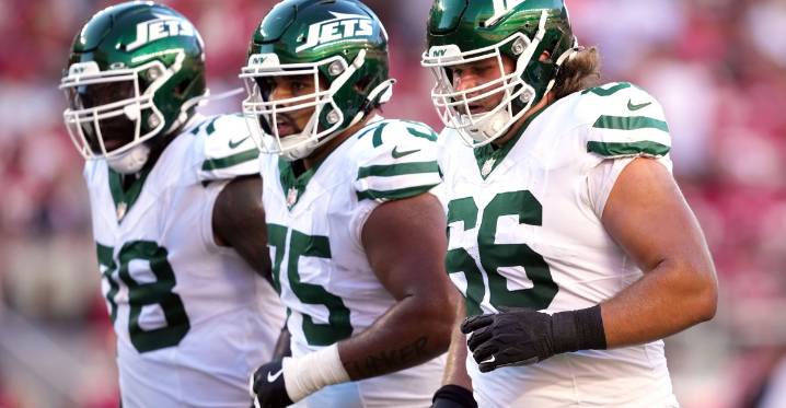 Reports: Jets believe Alijah Vera-Tucker has torn triceps; will miss 2025 season