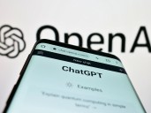 OpenAI redirigirá chats sensibles a GPT-5 e introduce controles parentales