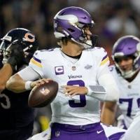 McCarthy sparks late rally as Vikings edge Bears in NFL opener