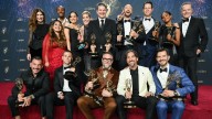 Dónde ver las series ganadoras de los Premios Emmy 2025