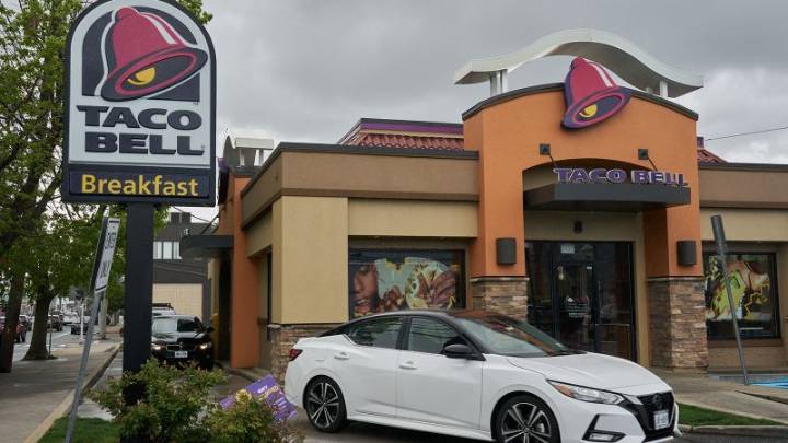 Taco Bell taps into Y2K nostalgia with favorites-filled ‘Decades Y2K Menu’