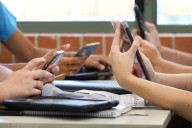 North East ISD bans electronic devices during ...