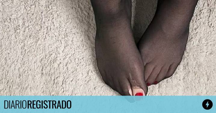 Si tenés estas particulares medias en tu casa y se rompieron, así las podés reciclar en simples pasos