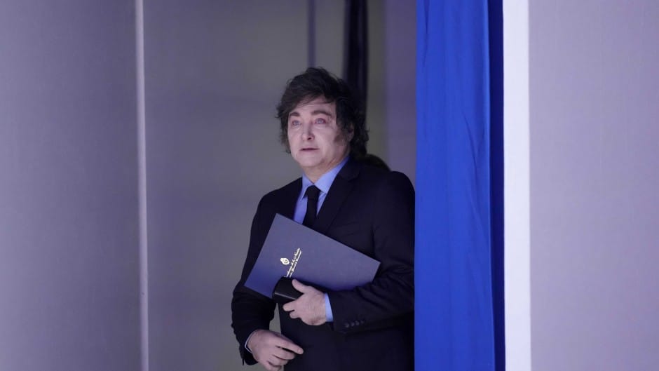 ⚠️ La Libertad Avanza en crisis: Milei pierde control político y enfrenta múltiples frentes abiertos