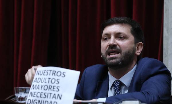 Diputado Juliano: "Este Gobierno hace un ajuste sin sentido"