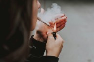 Romper un mal hábito es difícil, pero no imposible. La clave está en hacer que tu cerebro lo odie