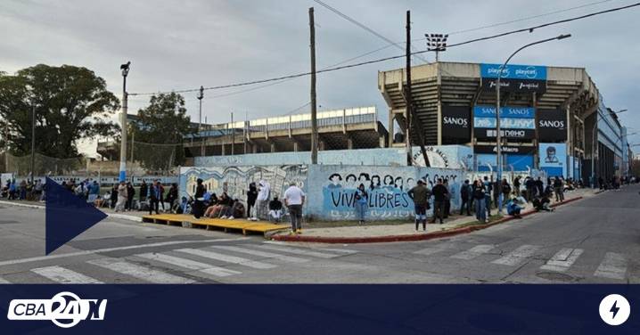 Fiebre celeste en Alberdi: con largas colas, arrancó la venta de entradas para la Copa Argentina