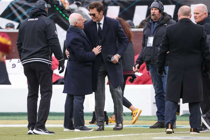 Tom Brady weighs in on Eagles’ controversial tush push