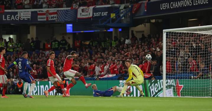 Benfica cae 1-0 ante Chelsea con autogol de Richard Ríos