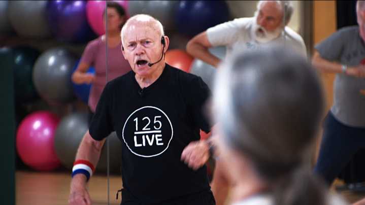 Still teaching fitness at 84, Minnesotan sets Guinness record