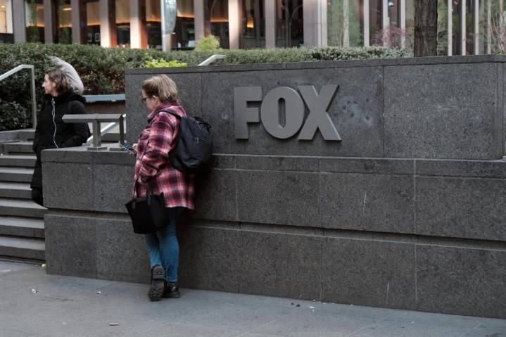 Judge tosses lawsuit against Fox News. But Newsmax can try again