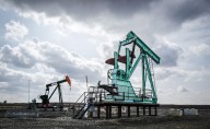 Canada, major fossil-fuel producers widen gap between output and climate targets: report