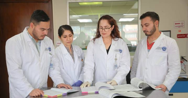 Laboratorio de AyD es reconocido por su excelencia; logra el 100% de aceptación