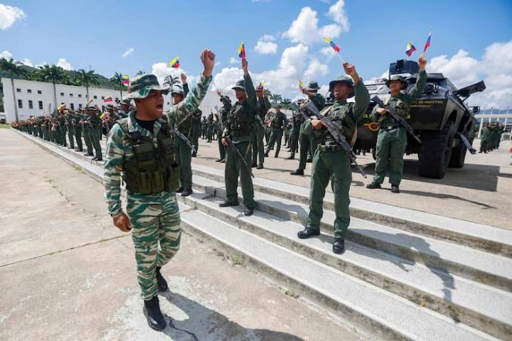 Qué significa el estado de conmoción exterior que busca declarar Maduro en Venezuela tras la ofensiva de Donald Trump