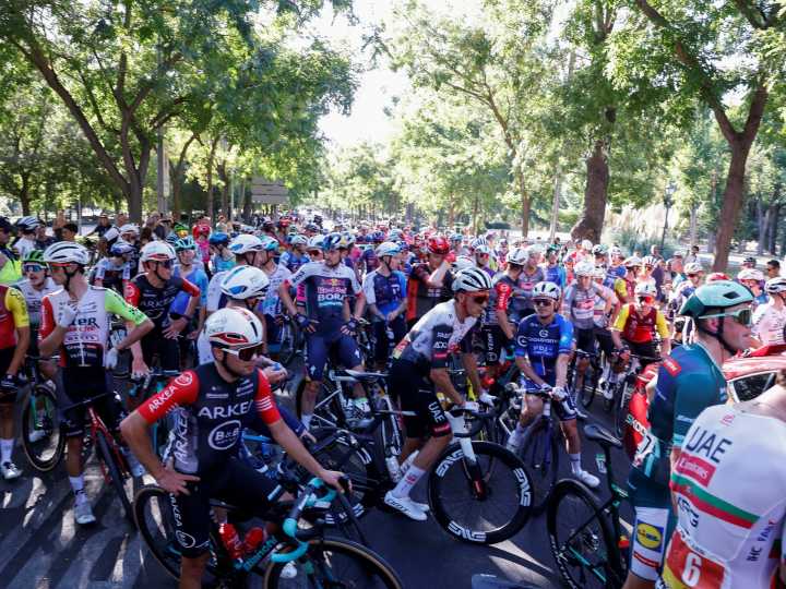 En Madrid, las protestas contra Israel provocan la suspensión de la vuelta ciclista de España a 50 kilómetros de la meta