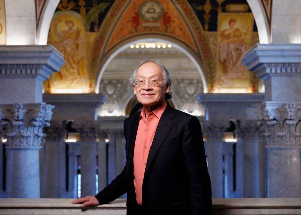 Arthur Sze named 25th U.S. poet laureate