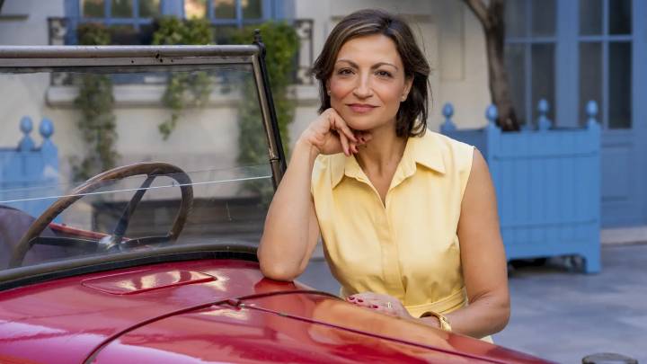 Carla Montero rescata a las pioneras del automovilismo en su nueva novela, 'La dama de niebla'
