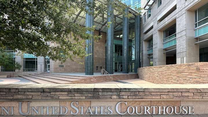 Judge temporarily blocks US effort to remove dozens of immigrant Guatemalan and Honduran children