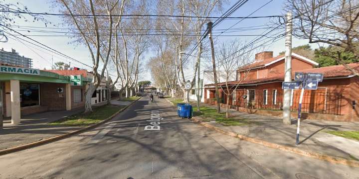Atacaron a tiros una casa en Santa Fe a metros de una comisaría y hay un adolescente detenido