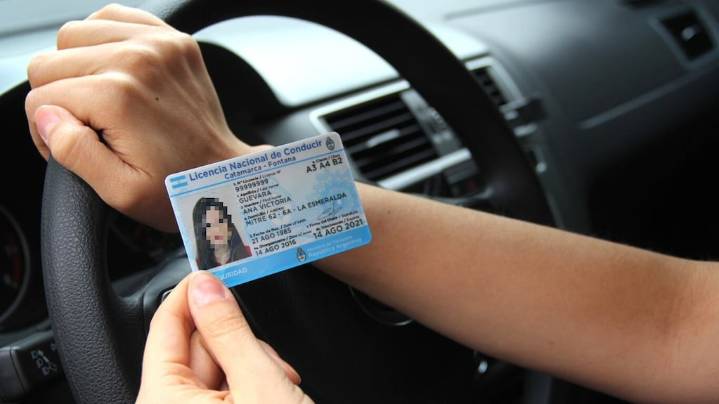 Licencia de conducir: cómo renovar el carnet profesional y los requisitos en septiembre de 2025