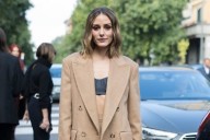 No nos acordábamos de Olivia Palermo, hasta que la hemos visto en Milán con el abrigo más deseado y el look más cool del otoño