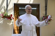 El papa agradece los rezos por su 70 cumpleaños ante una multitud con presencia peruana