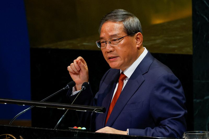 China is confident in sustaining economic growth, premier says