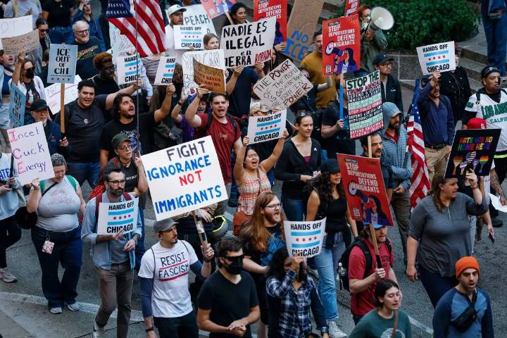 En Chicago, los latinos temen incluso ir a la iglesia por las redadas antiinmigrantes
