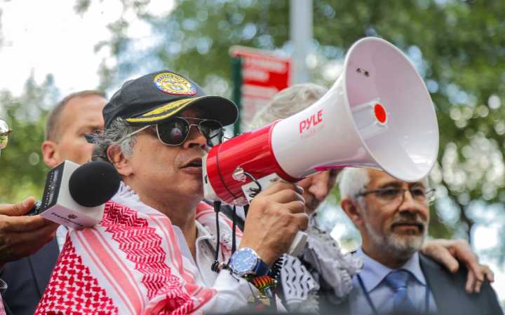 Petro pide a soldados estadounidenses que desobedezcan a Trump; EE.UU. le revoca la visa