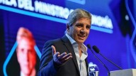 Tras el anuncio del cepo, Luis Caputo le quitó importancia y aseguró que "le cortó el kiosco" a unas 20 personas